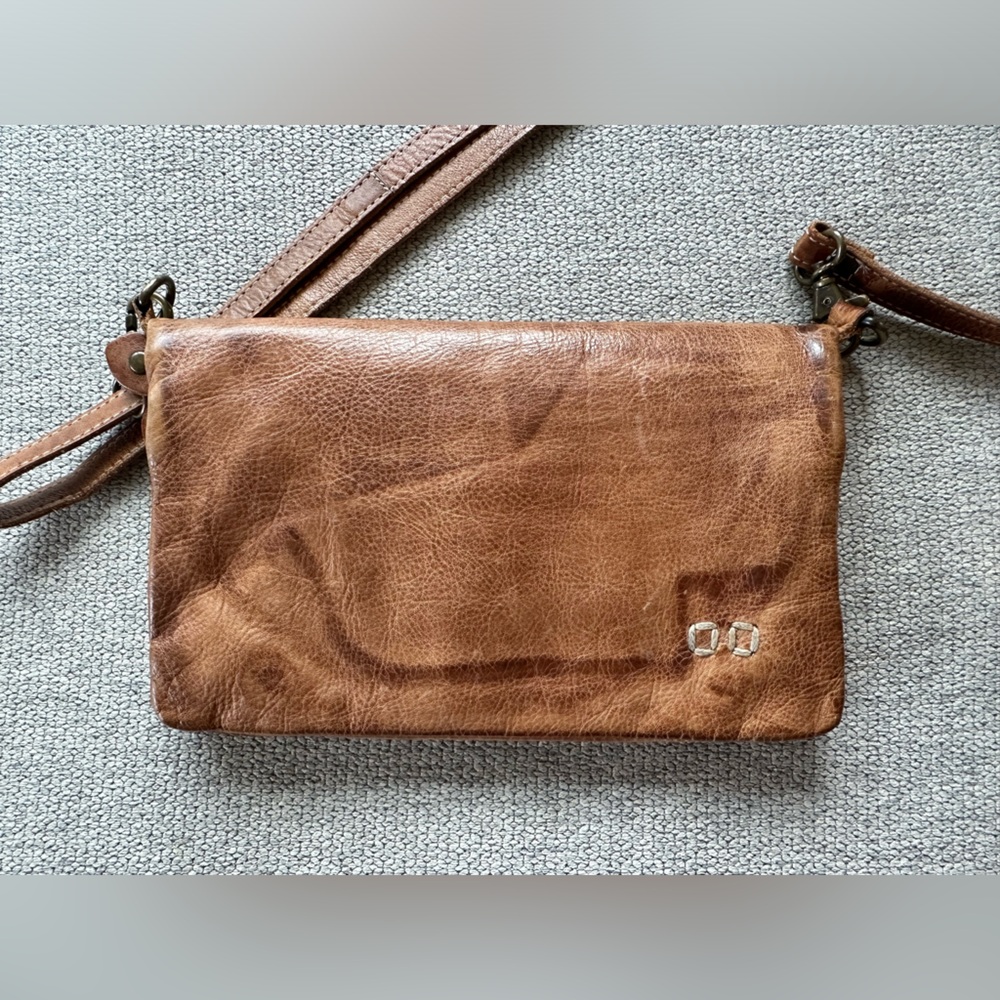Bed Stu Cadence Multifunction Wristlet Wallet Crossbody Bag Leather Tan Rustic